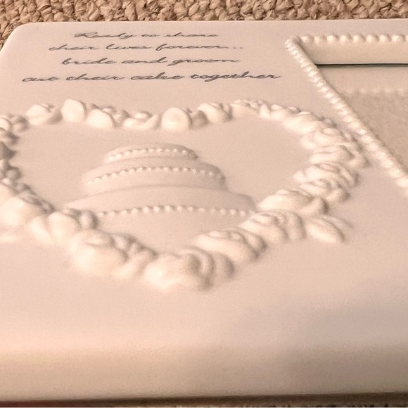 Russ Porcelain Wedding Photo Frame Cake Cutting 4x6 Bride Groom Marriage Gift - Picture 4 of 7